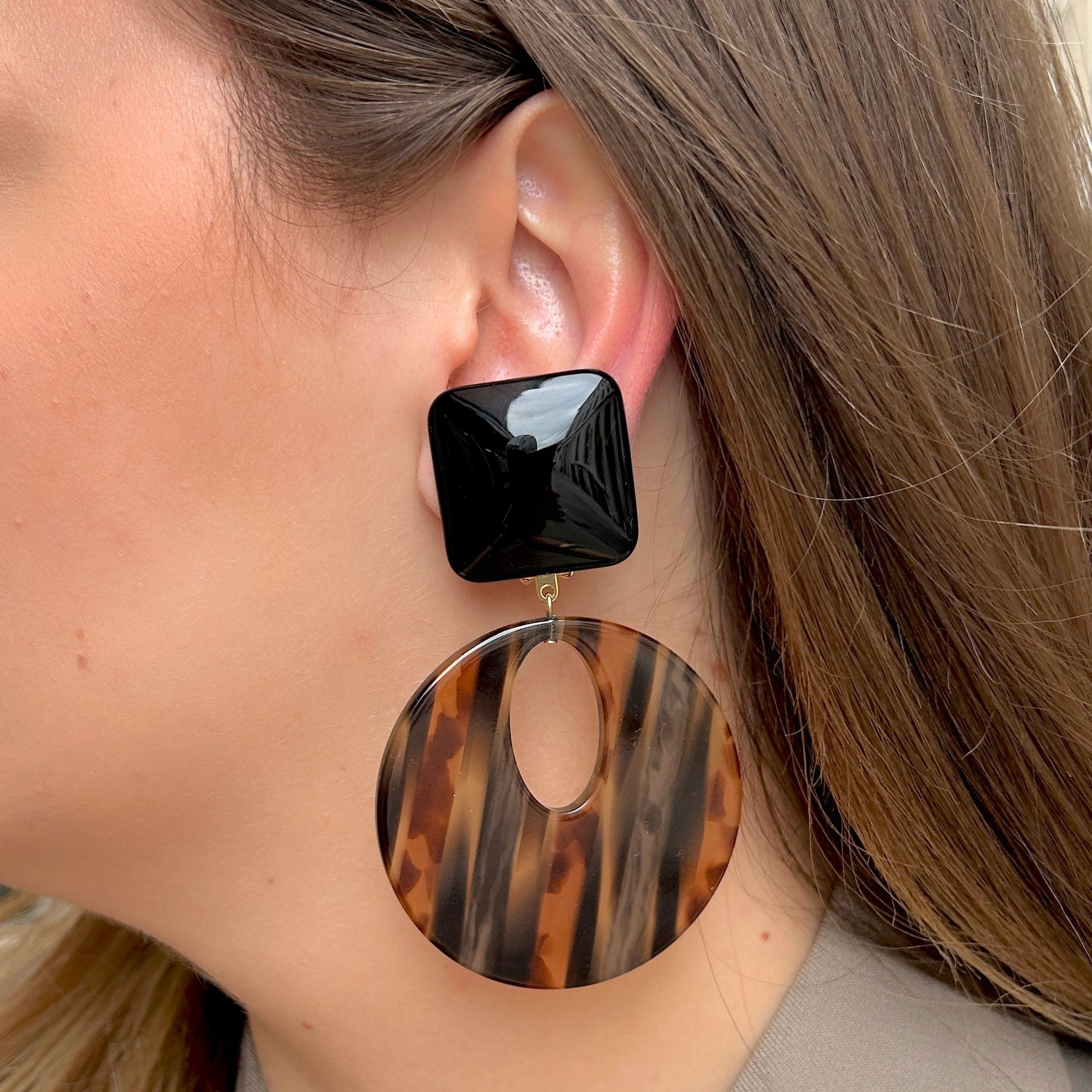 boucles-doreilles-arnica-francine-bramli-divinity-sete