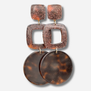 Boucles Atlas Francine Bramli Paris écaille bronze et paillettes portées