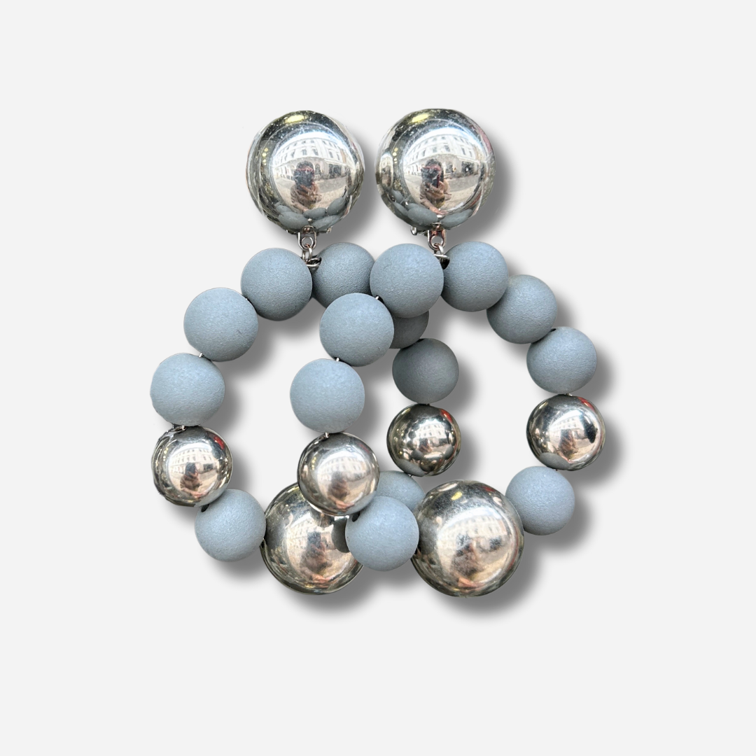 boucles-doreilles-bastille-gris-francine-bramli-divinity-sete