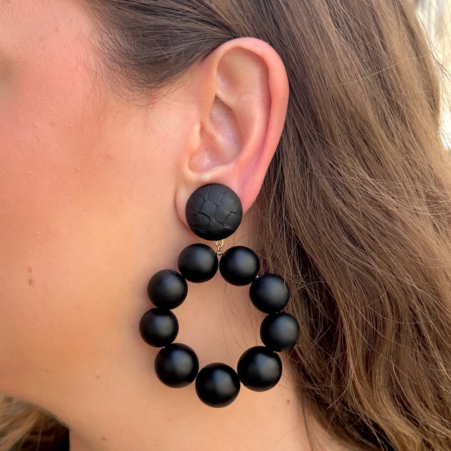 boucles-doreilles-bastilleblack-francine-bramli-divinity-sete