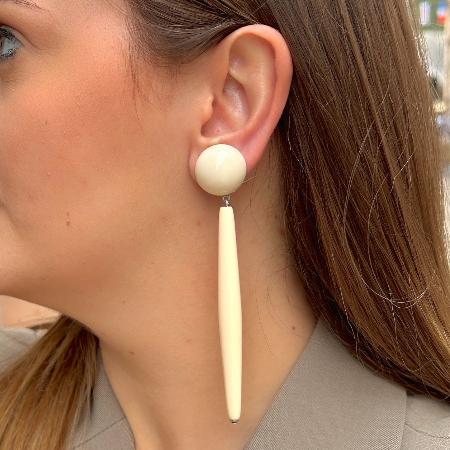 boucles-doreilles-baton-francine-bramli-divinity-sete