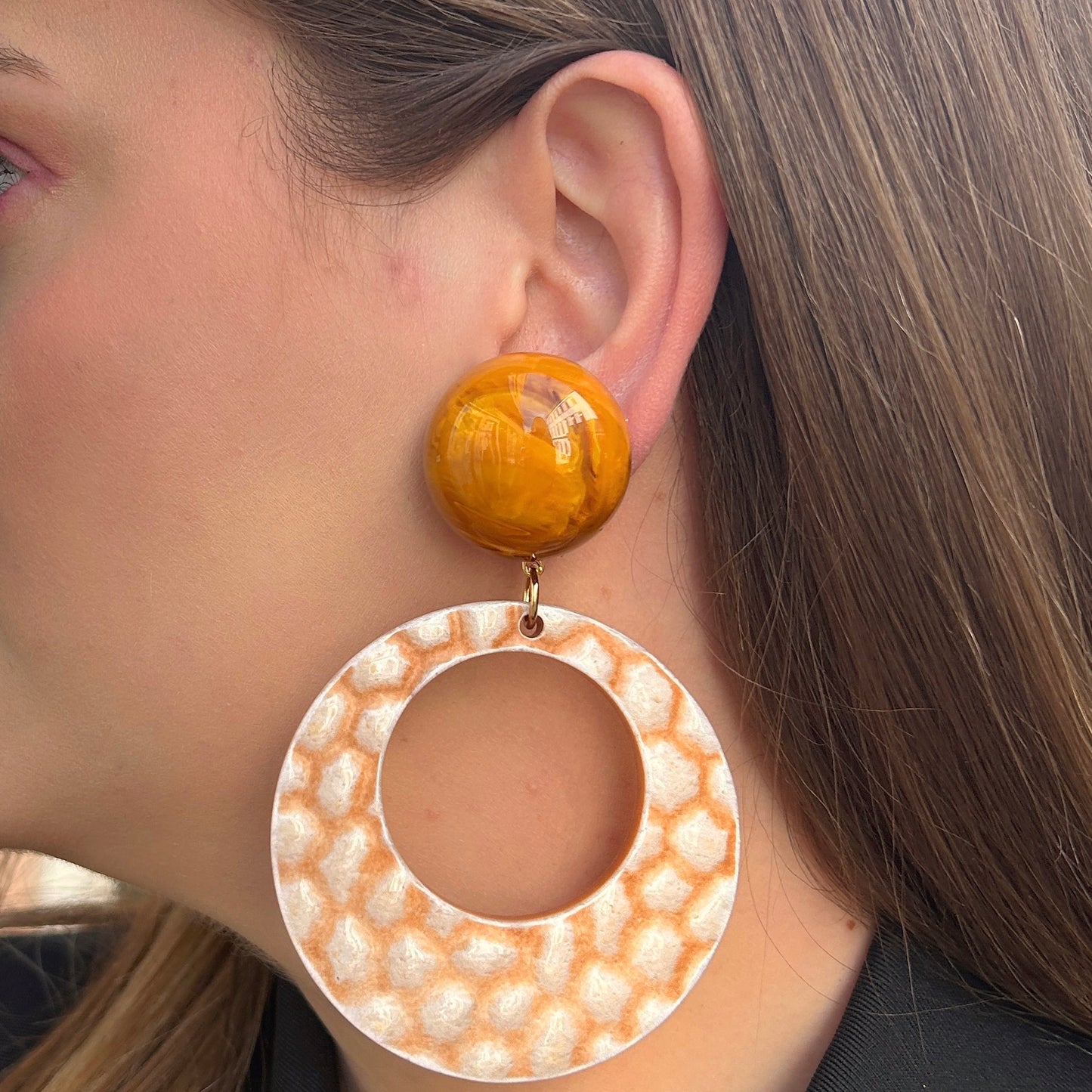 boucles-doreilles-cloe-girafe-francine-bramli-divinity-sete