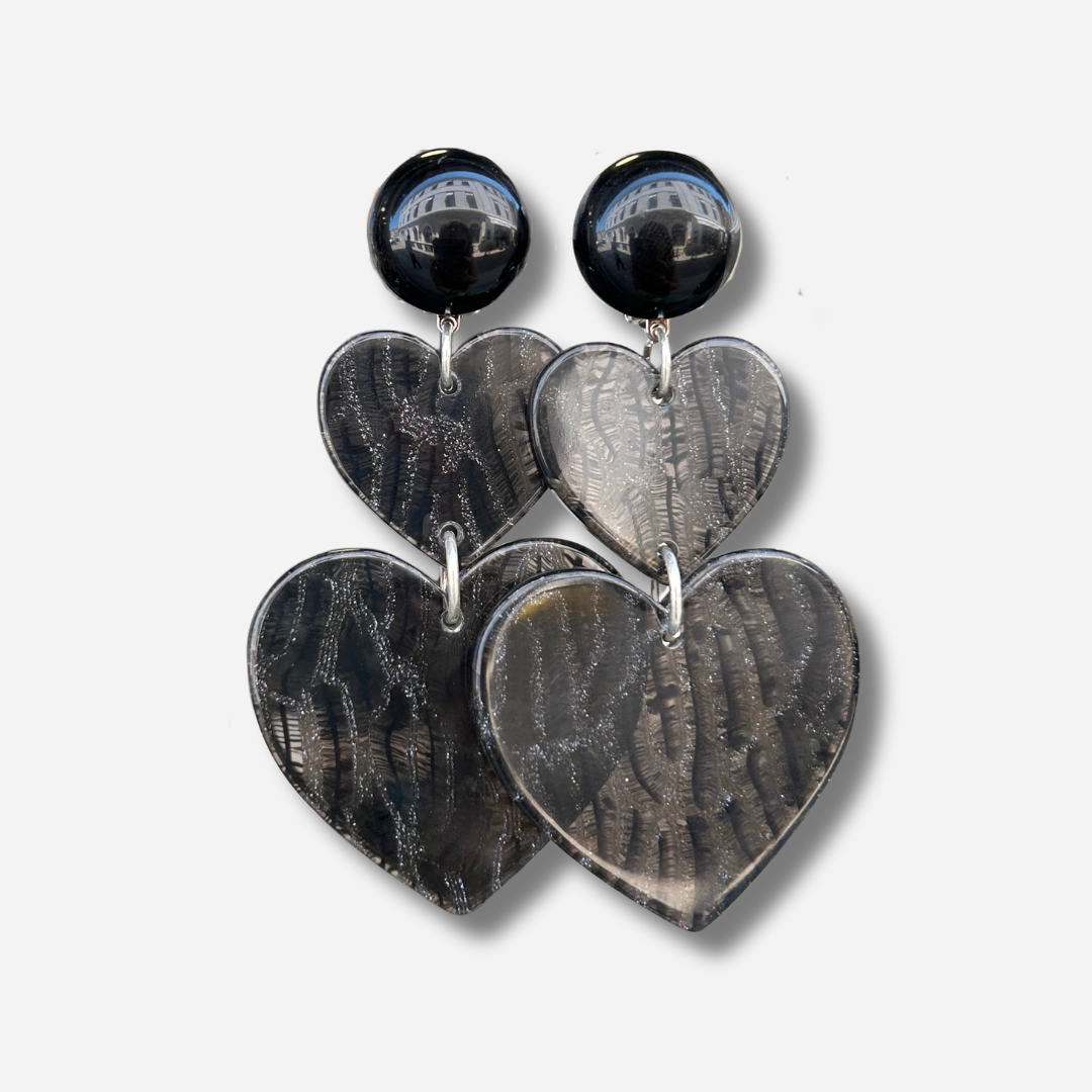 boucles-doreilles-coeurnoir-frncine-bramli-divinity-sete