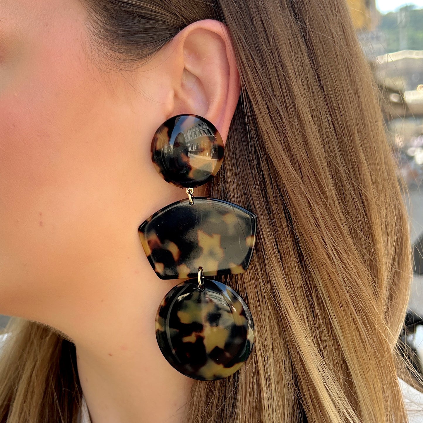 boucles-doreilles-ecaille-francine-bramli-divinity-sete