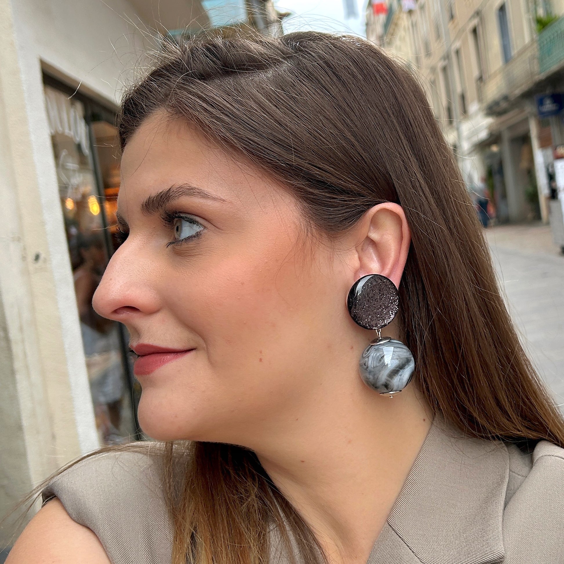 boucles-doreilles-edition-limitee-grise-francine-bramli-divinity-sete