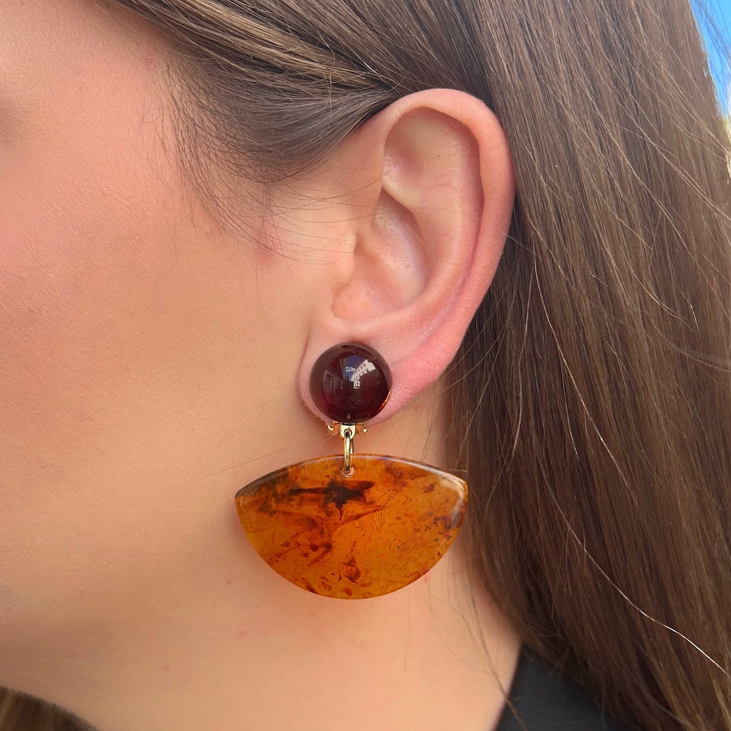 boucles-doreilles-lune-xs-ambre-francine-bramli-divinity-sete