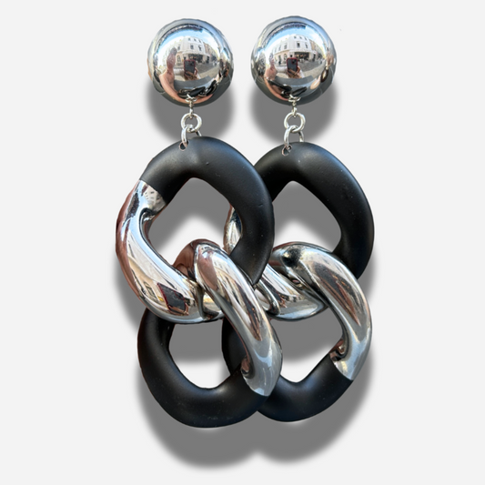 Boucles Maillons Noir Silver Francine Bramli Paris avec anneaux noirs et maillons argentés chez Divinity Sète