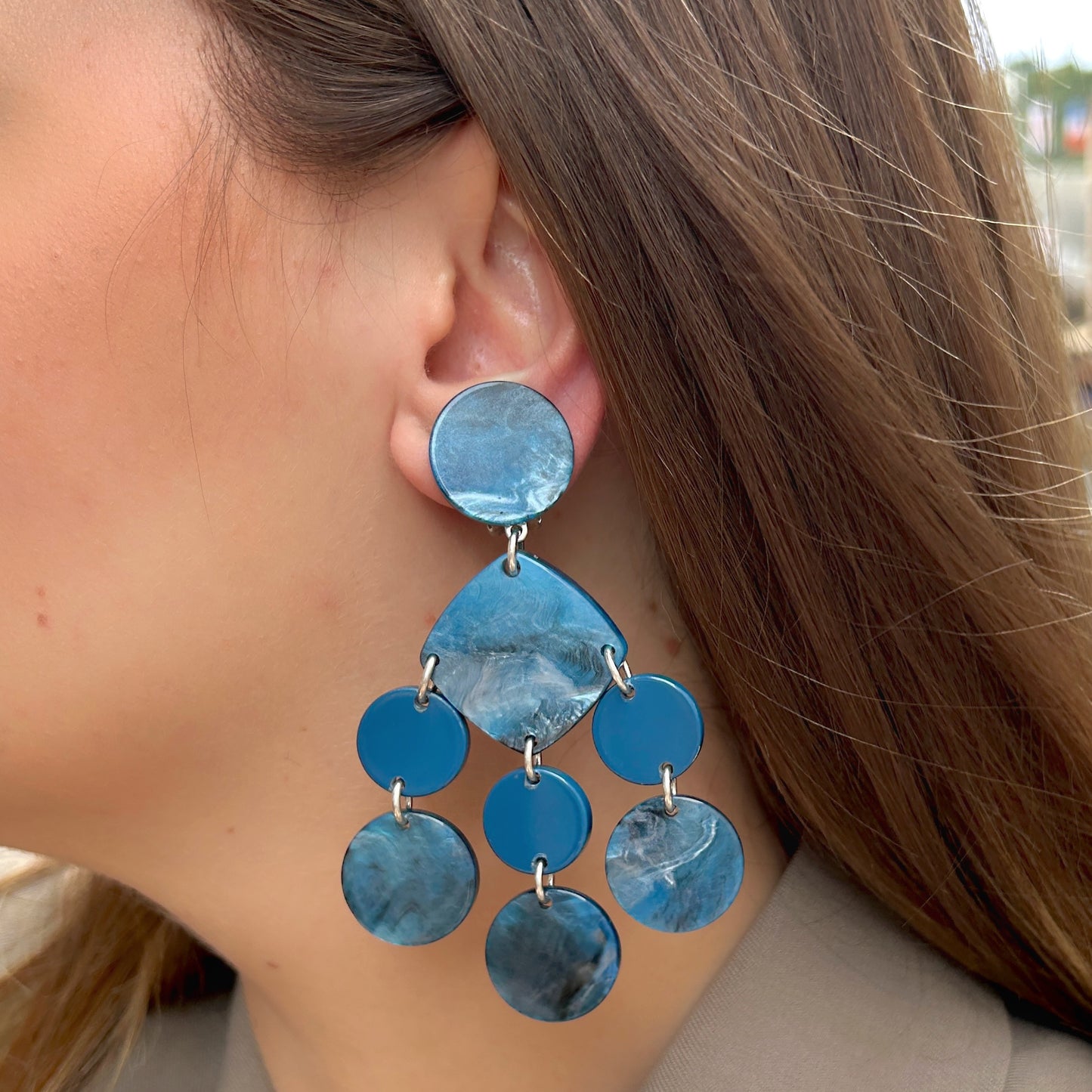 boucles-doreilles-pampille-courte-bleu-francine-bramli-divinity-sete