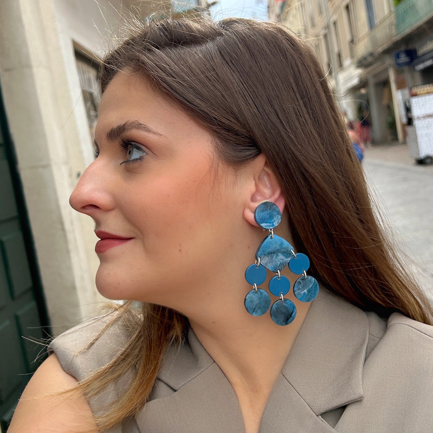 boucles-doreilles-pampille-courte-bleu-francine-bramli-divinity-sete
