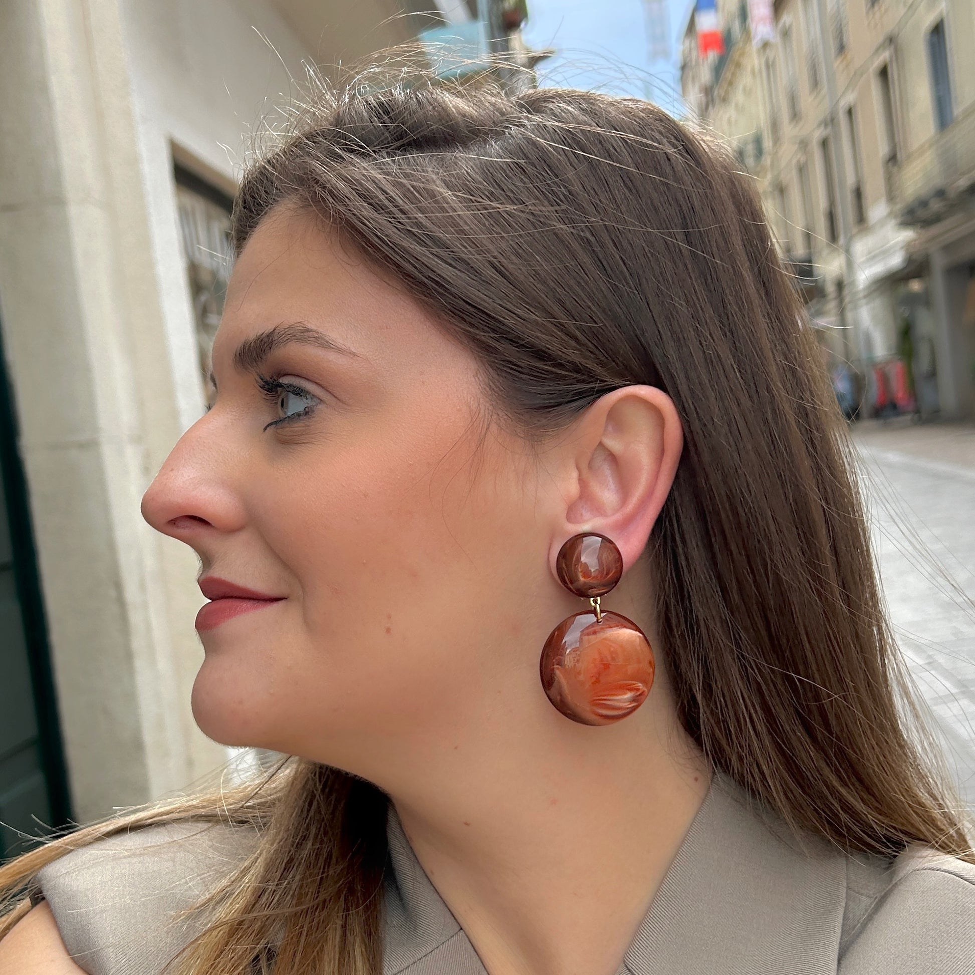 boucles-doreilles-salsa-marron-francine-bramli-divinity-sete