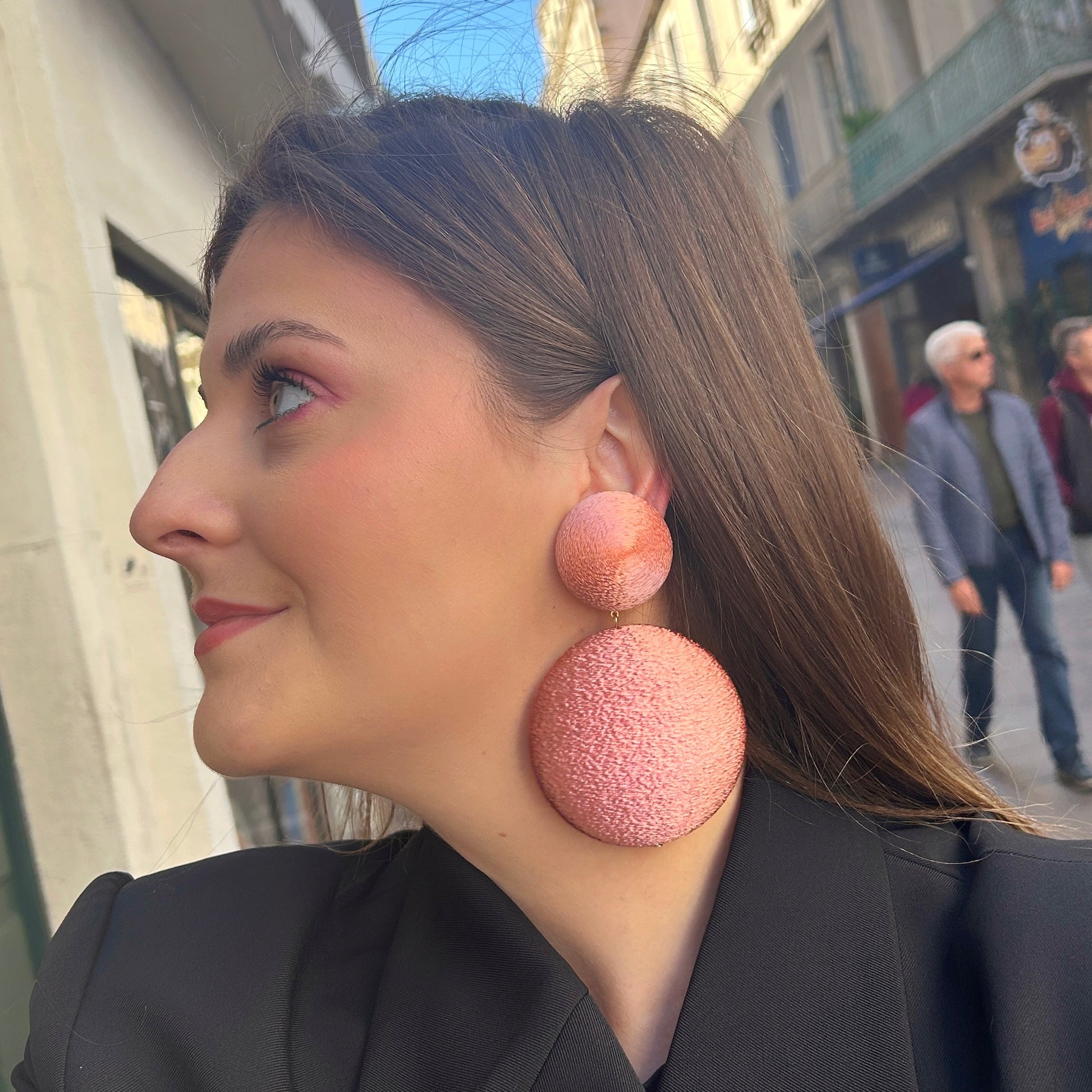 boucles-doreilles-satin-rose-francine-bramli-divinity-sete