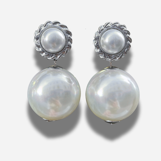 Boucles Théonie Silver XL Francine Bramli Paris avec perles nacrées XXL et cabochon argenté travaillé