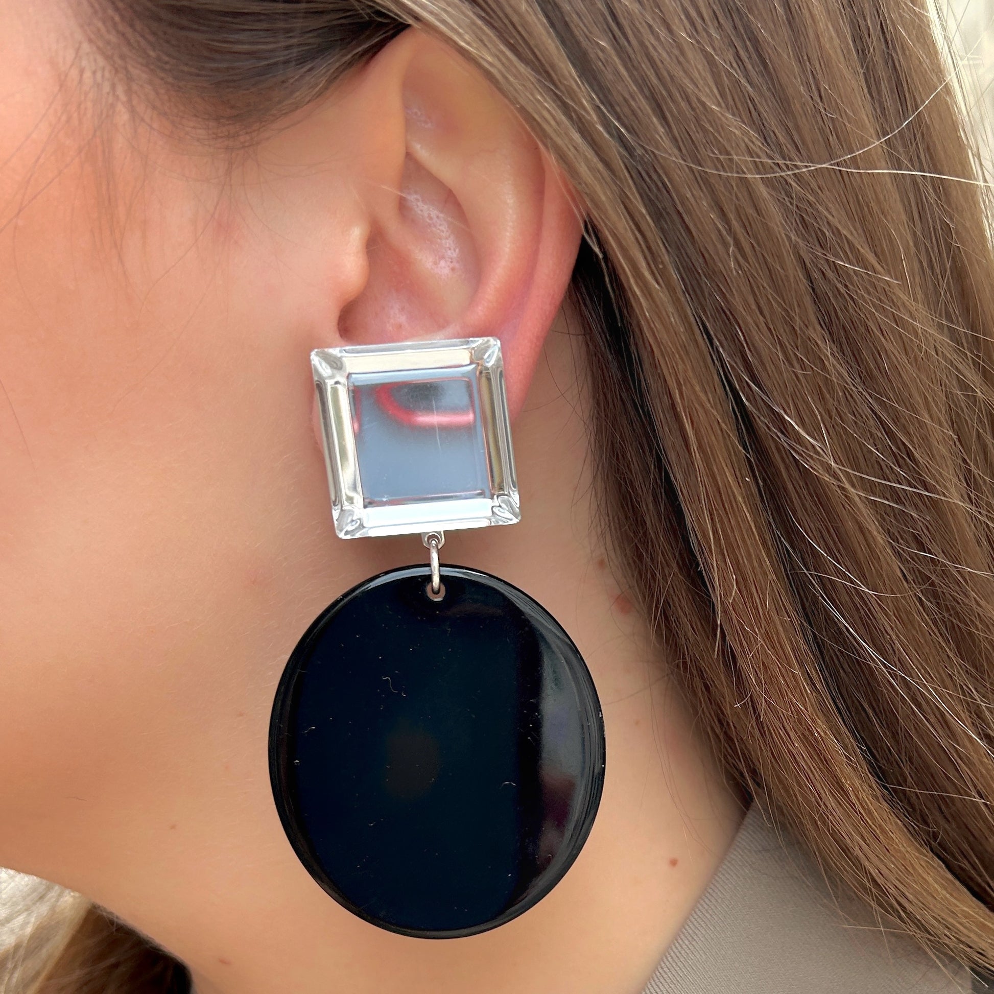 boucles-doreilles-turtoise-noir-francine-bramli-divinity-sete