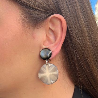 boucles-doreilles-venus-xs-gris-francine-bramli-divinity-sete