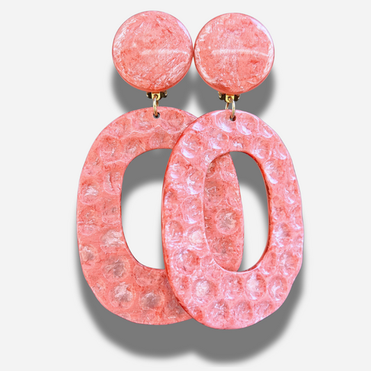 Boucles Habanero Rose Francine Bramli Paris roses texturées XXL portées