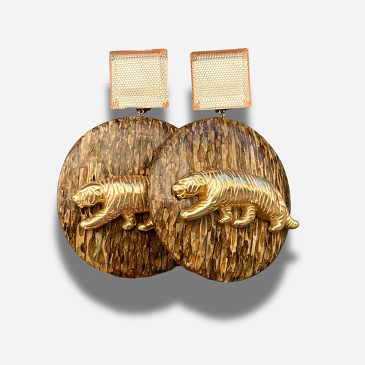 Boucles Jaguar carré doré Francine Bramli Paris résine marron motif animal