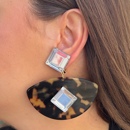 Boucles Luna L Écaille Tokyo Francine Bramli Paris à clip en résine effet écaille