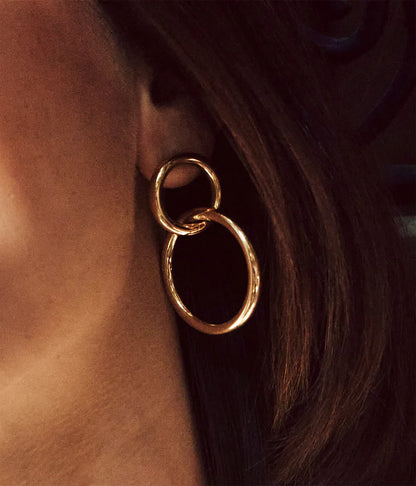Boucles d’oreilles Adigo ZAG en acier inoxydable doré avec deux anneaux entrelacés