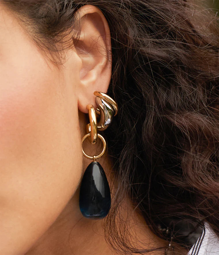 Boucles d’oreilles Alban ZAG en acier inoxydable doré avec pendentif goutte colorée