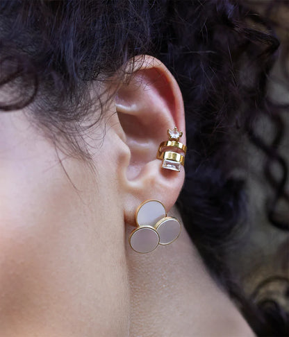 Boucles d’oreilles Anouk ZAG en acier inoxydable doré avec nacre blanche