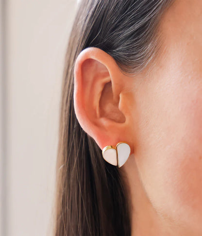 Boucles d’oreilles Basilio ZAG en acier inoxydable doré avec nacre blanche en forme de cœur
