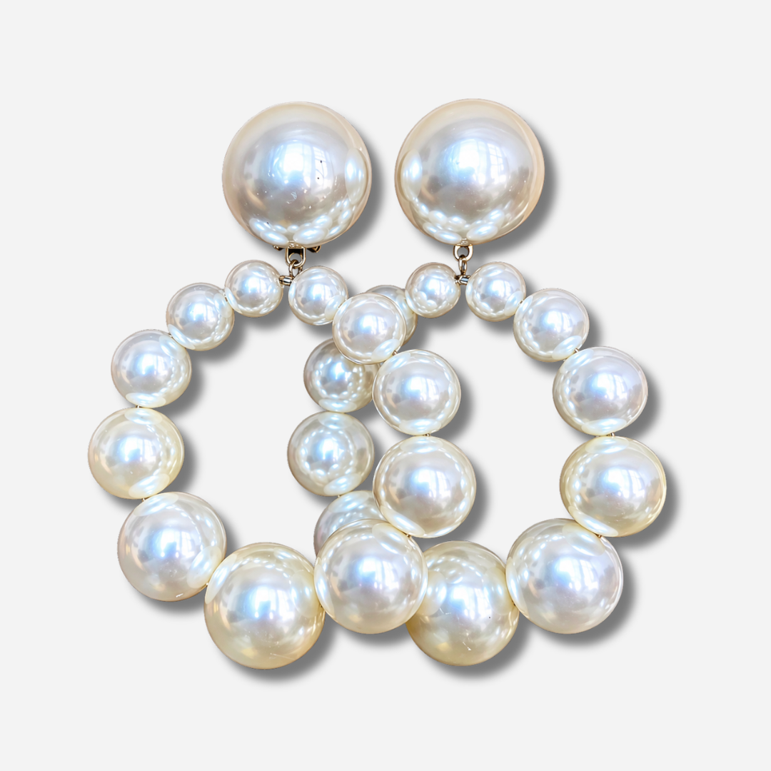 Boucles d’oreilles Bastille Perles XL blanches nacrées Francine Bramli Paris
