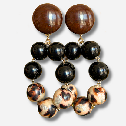 Boucles d’oreilles Bastille Safari léopard noir et brun Francine Bramli Paris
