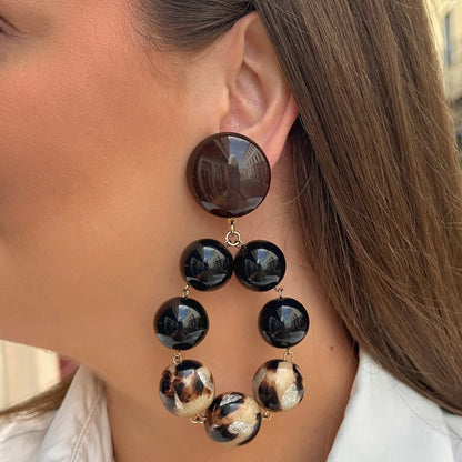 Boucles d’oreilles Bastille Safari léopard noir et brun Francine Bramli Paris
