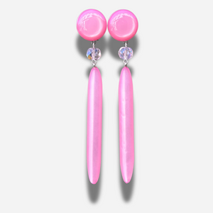 Boucles Bâton XL rose Francine Bramli Paris longues pendantes roses