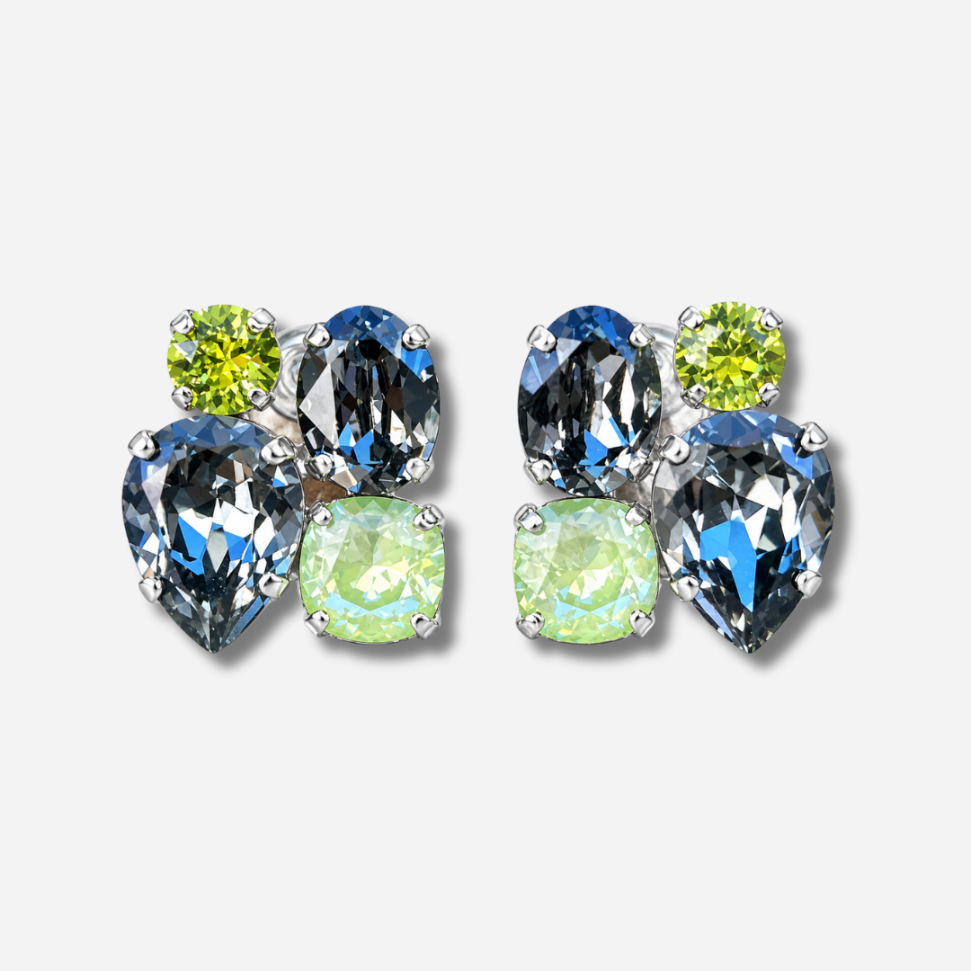 Boucles d’oreilles Calista Silver Lime Crézus à clips, quatre cristaux facettés bleu gris, vert lime et vert pastel sur monture argentée