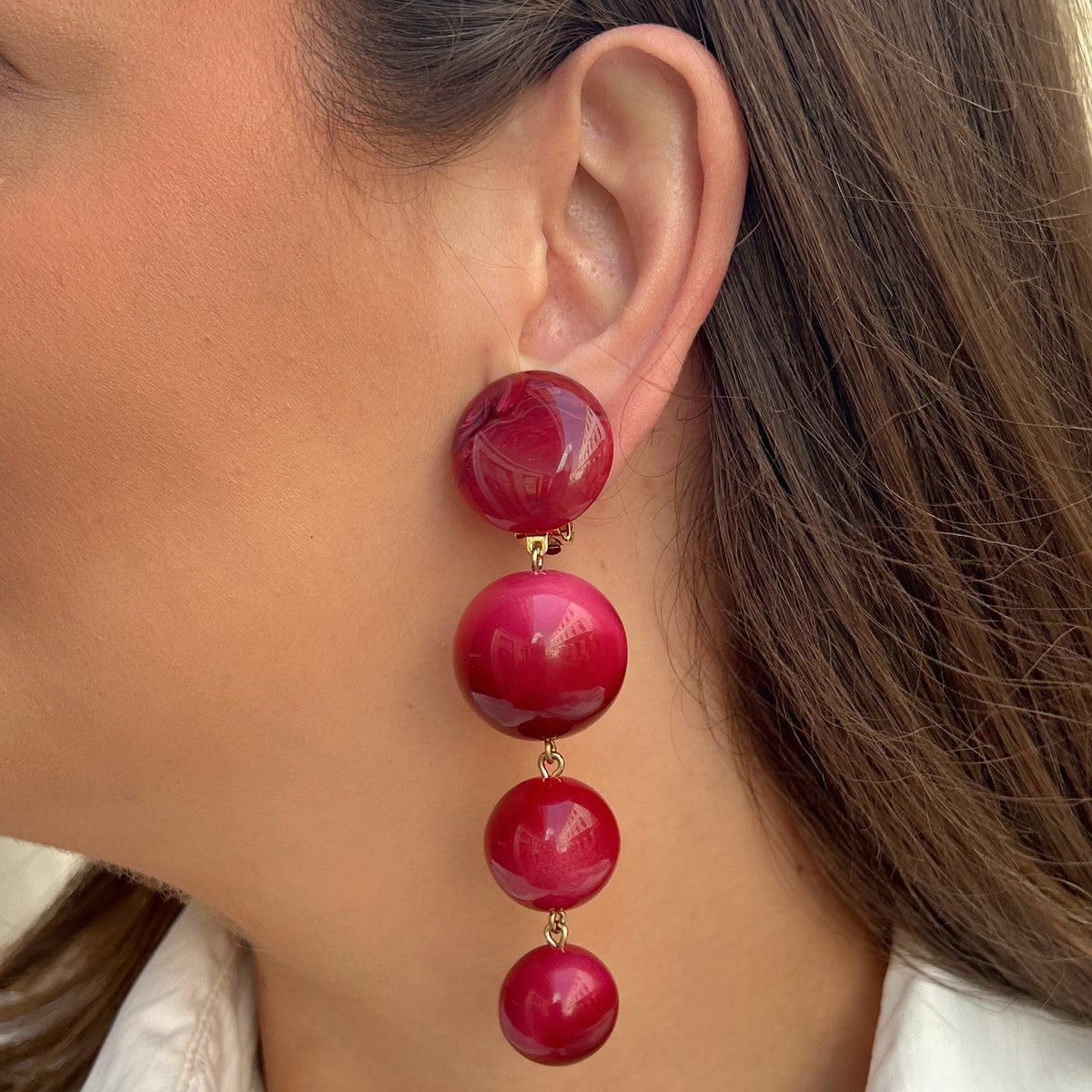 Boucles d’oreilles Cascade Bordeaux longues à perles Francine Bramli Paris
