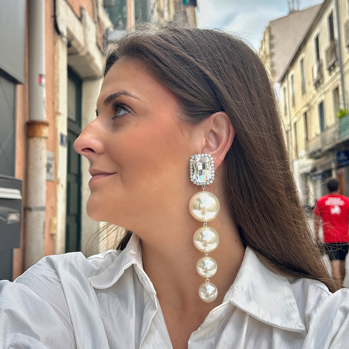 Boucles d’oreilles Cascade Perles Silver à perles nacrées et cristaux Francine Bramli Paris
