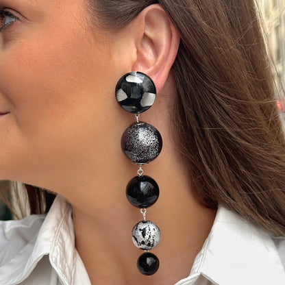 Boucles d’oreilles Cascade Silver Noir à perles Francine Bramli Paris
