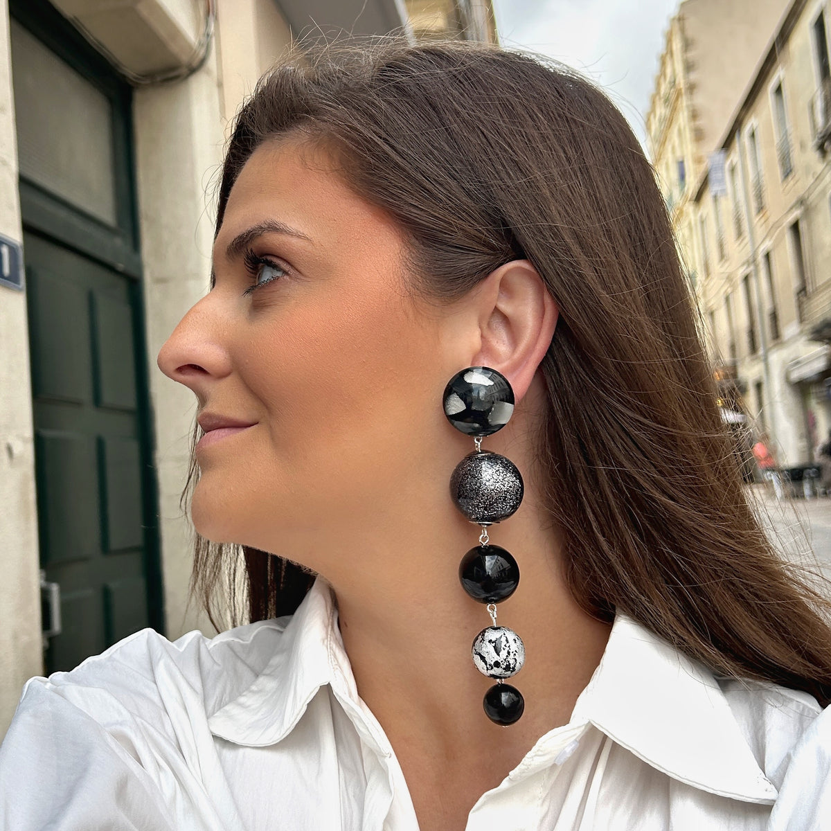 Boucles d’oreilles Cascade Silver Noir à perles Francine Bramli Paris
