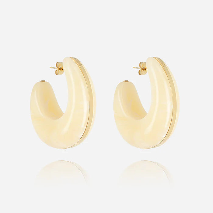 Boucles d’oreilles Chamarel Crème ZAG en acier doré et résine ivoire
