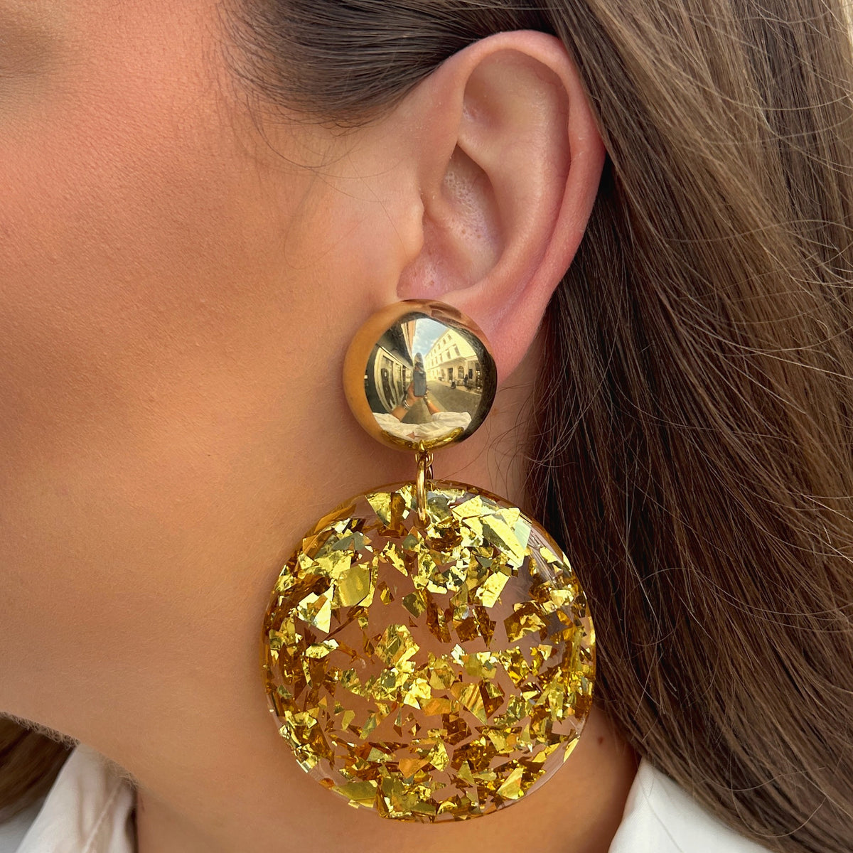 Boucles d’oreilles Deborah Gold dorées à éclats Francine Bramli Paris
