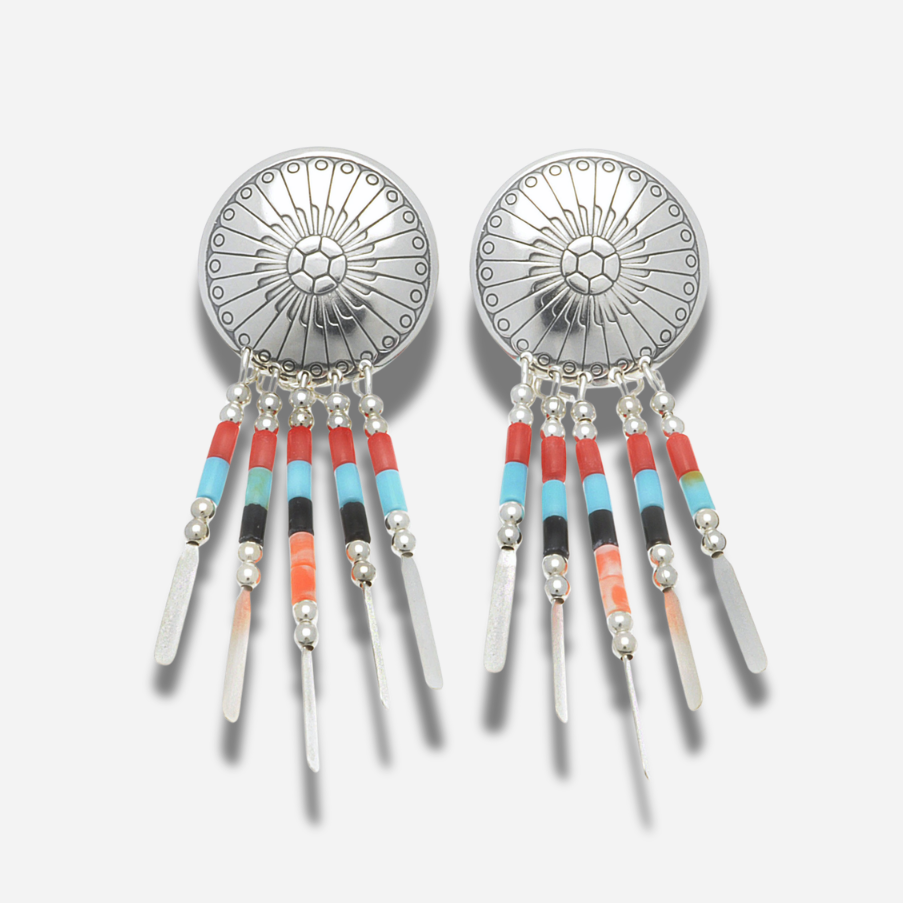 Boucles d’oreilles Harpo E310 Concha en argent avec perles multicolores rouge, turquoise, noir et ivoire, inspirées des bijoux Navajo traditionnels.
