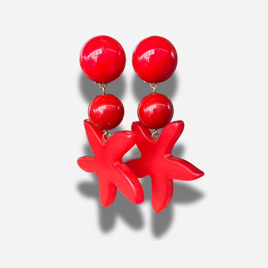 Boucles d’oreilles étoiles de mer rouge Francine Bramli Paris résine pendantes