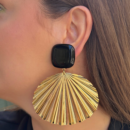 Boucles éventail doré noir Francine Bramli Paris grandes pendantes