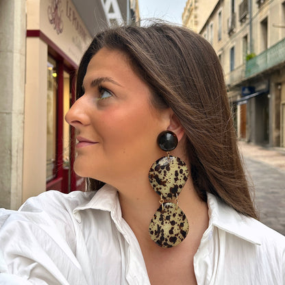 Boucles d'oreilles Francine Francine Bramli en résine effet écaille beige et brun
