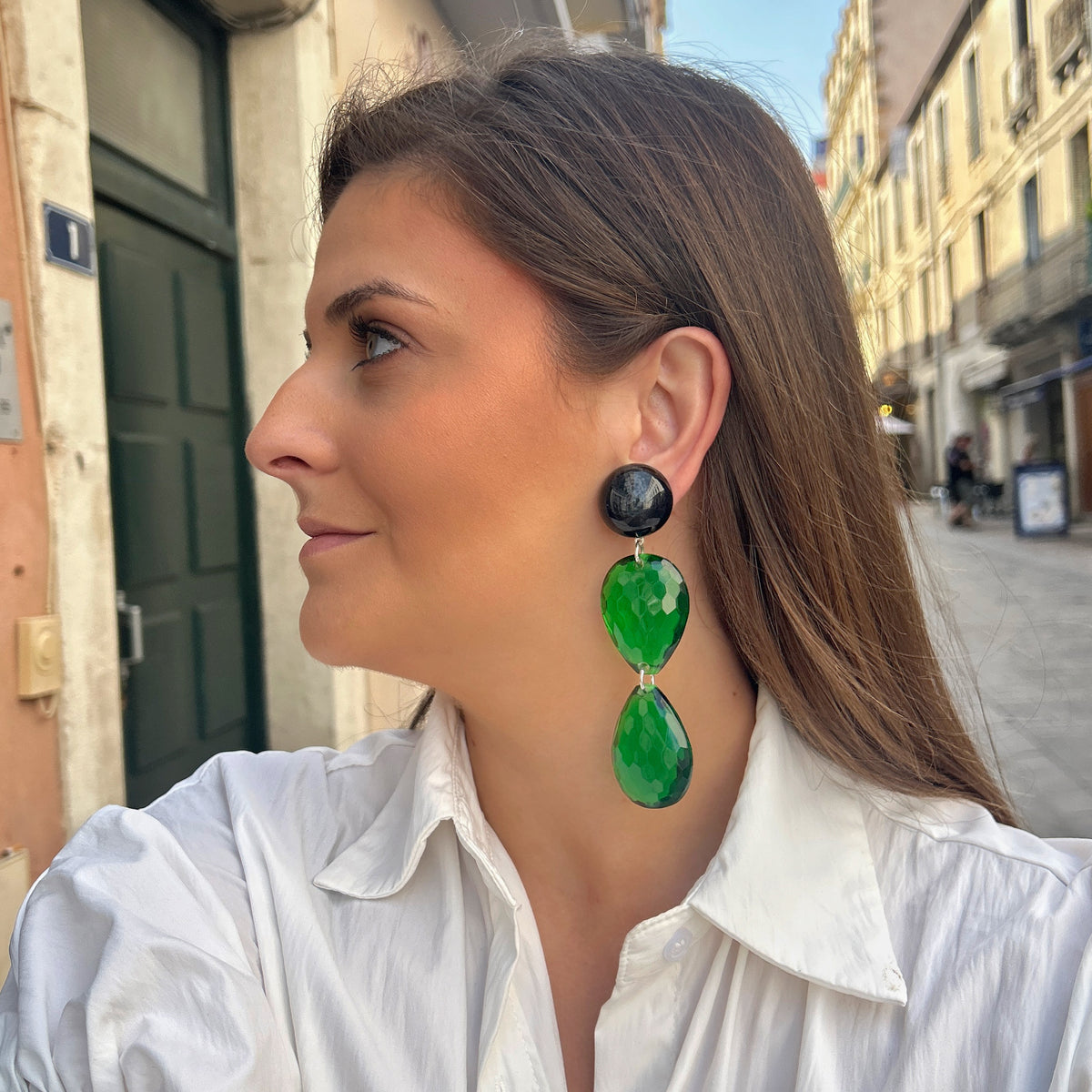Boucles d’oreilles Goutte Cristal Vert Double facettées Francine Bramli Paris
