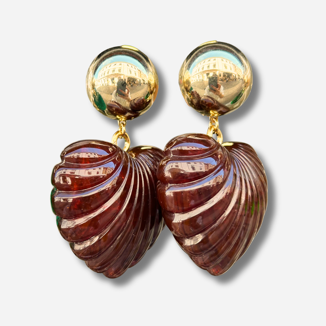 Boucles d'oreilles Heart Marron Francine Bramli Paris cœur marron translucide et cabochon doré
