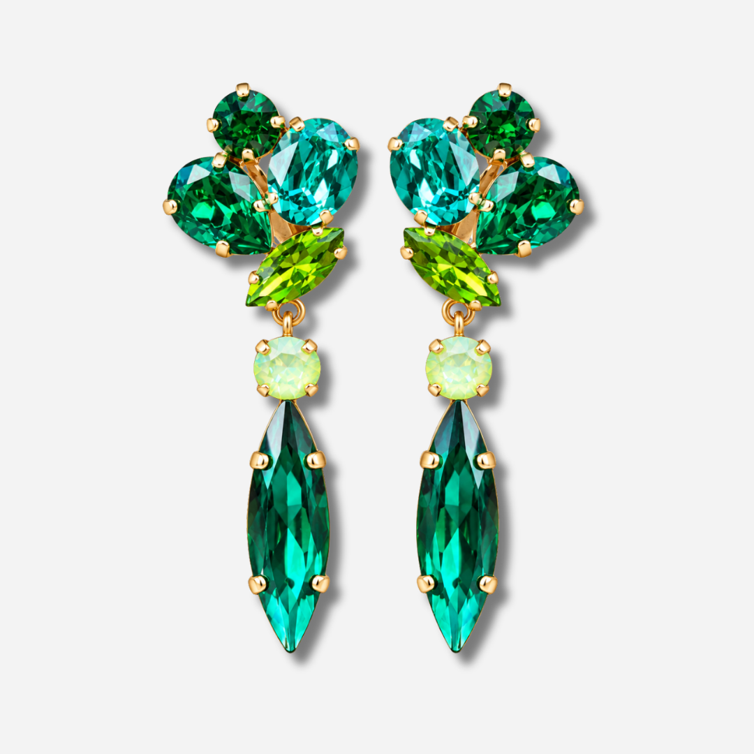 Boucles d’oreilles pendantes à clips Kalyx Émeraude Crézus, cristaux facettés verts et turquoise, longue pierre navette et monture dorée – Divinity Sète