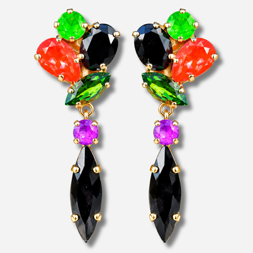 Boucles d’oreilles pendantes à clips Kalyx Fluo Crézus avec cristaux vert fluo, orange, violet et noir, longues navettes noires et montures dorées – Divinity Sète