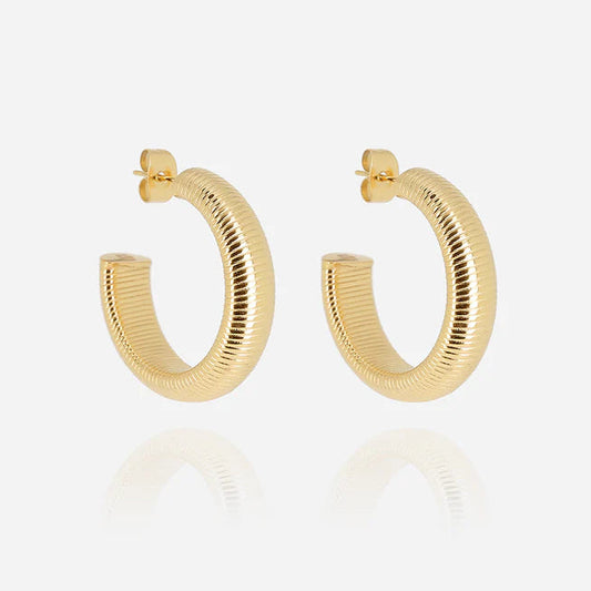 Boucles d’oreilles Kaneko ZAG en acier inoxydable doré créoles texturées