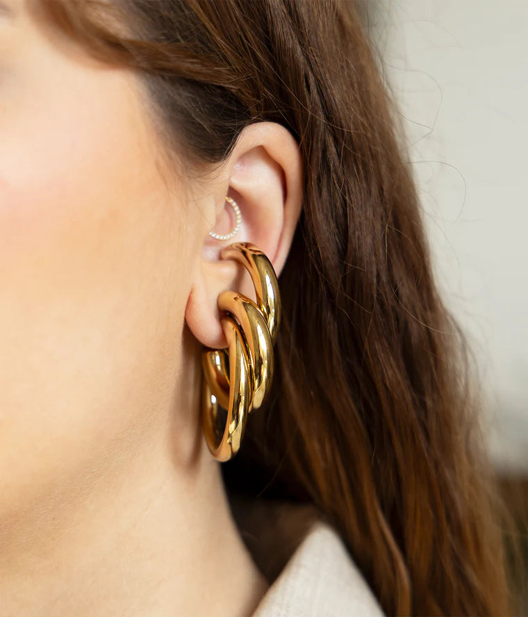Boucles d’oreilles Kaylee ZAG en acier inoxydable avec double anneaux entrelacés dorés ou argentés