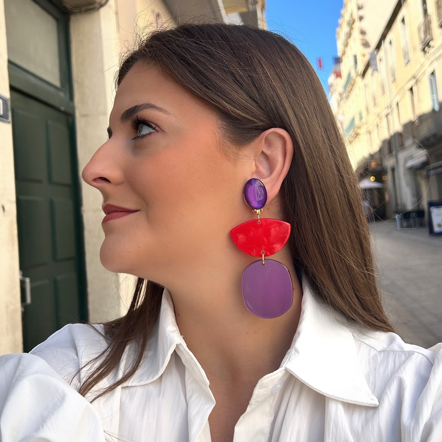 Boucles d’oreilles Luna XL rouge et violet Francine Bramli Paris
