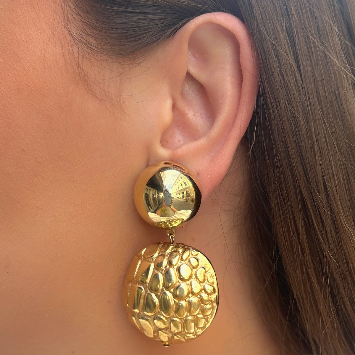 Boucles d’oreilles Maila Gold dorées Francine Bramli Paris
