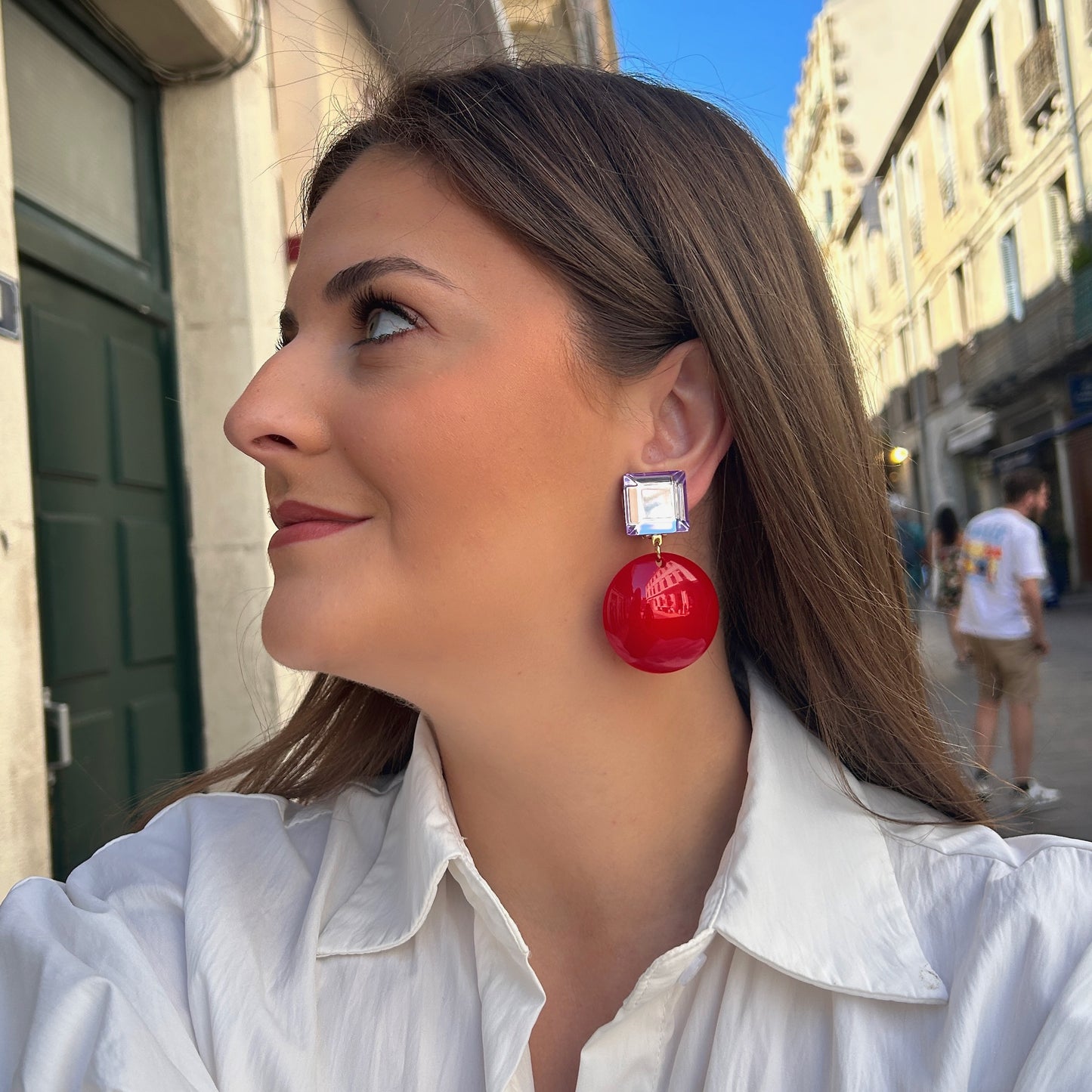 Boucles d’oreilles Maila rouge et violet Francine Bramli Paris
