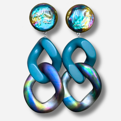 Boucles d’oreilles Maillons Arc-en-ciel Bleu irisé Francine Bramli Paris

